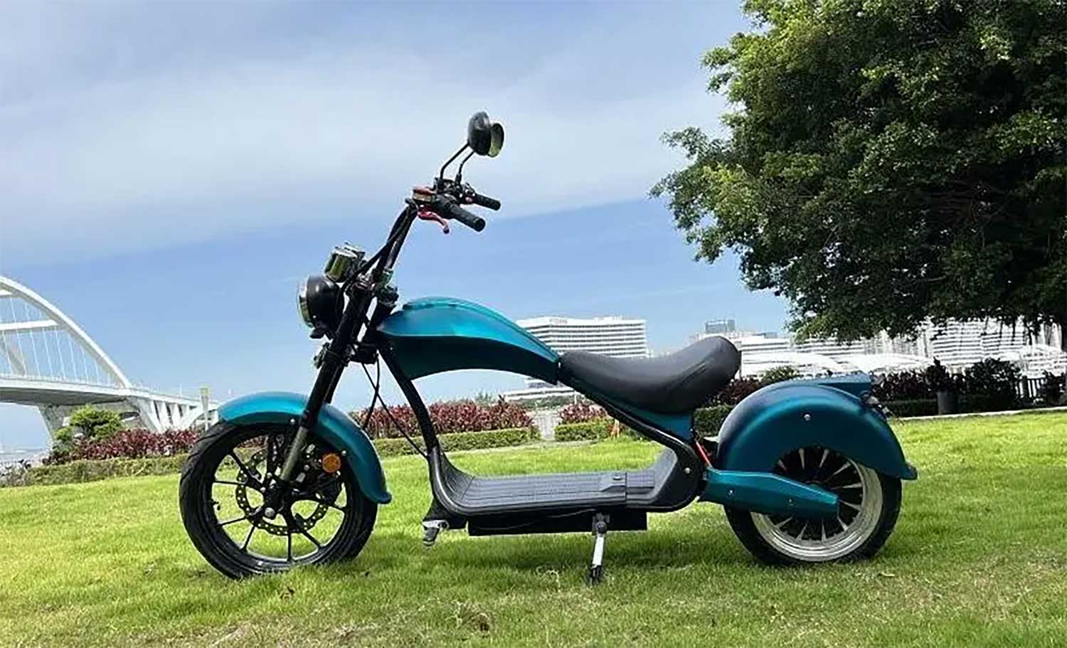 RocknBike EMH3 Elektro-Chopper 45km/h Schwarz-Matt Vorne Rechts